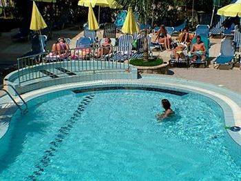 Апарт-отель Zante Plaza &