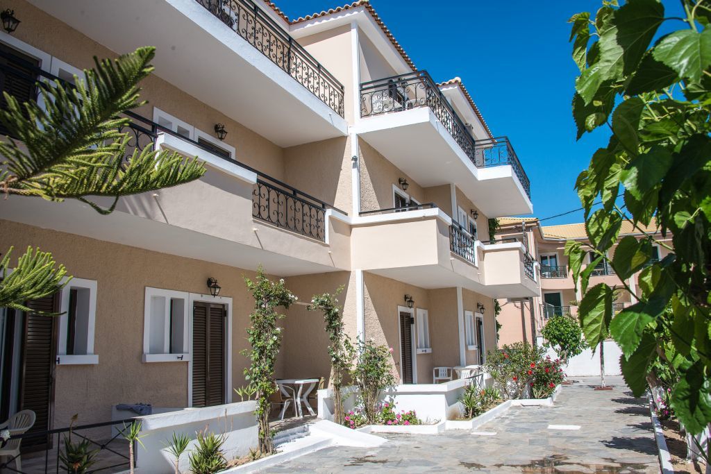 Zante Plaza & Лаганас
