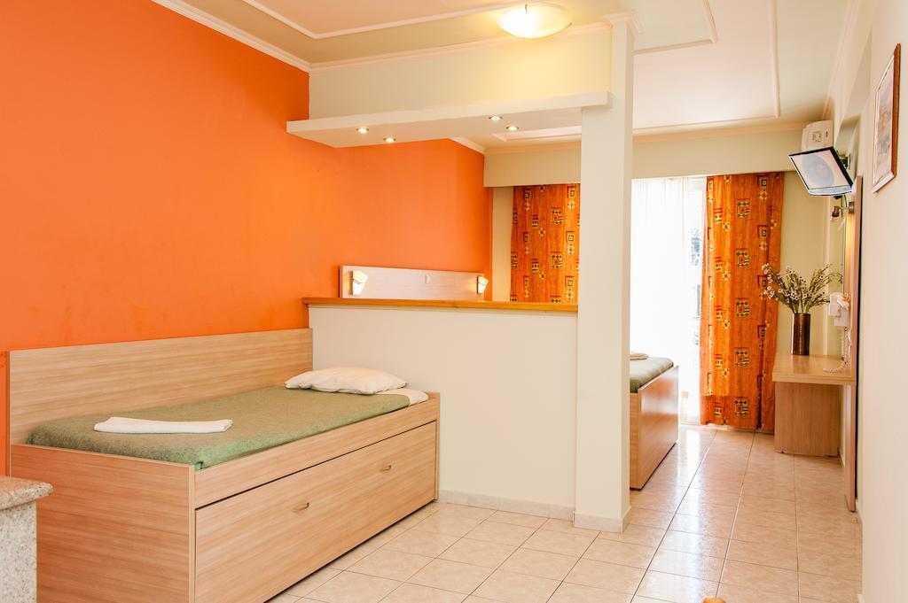 Zante Plaza & Апарт-отель 3*